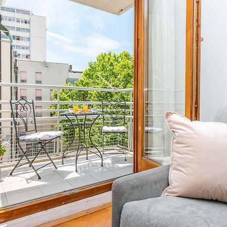 B&A - Center Of Split Apartment Exterior photo