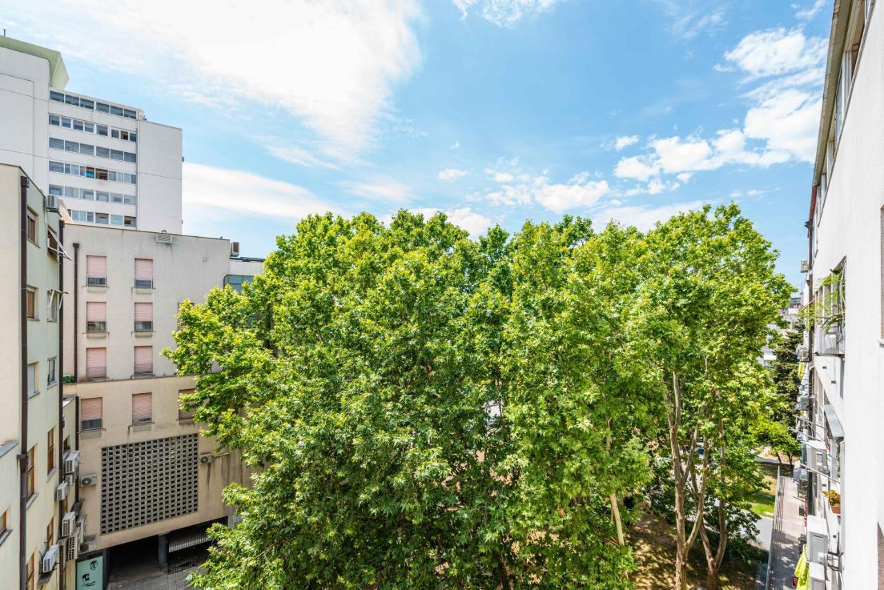 B&A - Center Of Split Apartment Exterior photo